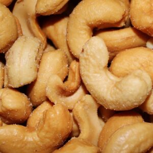 cashew nuts, nuts, salt-610481.jpg