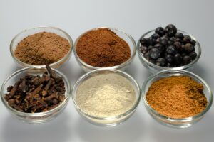 spices, white pepper, nutmeg-541970.jpg