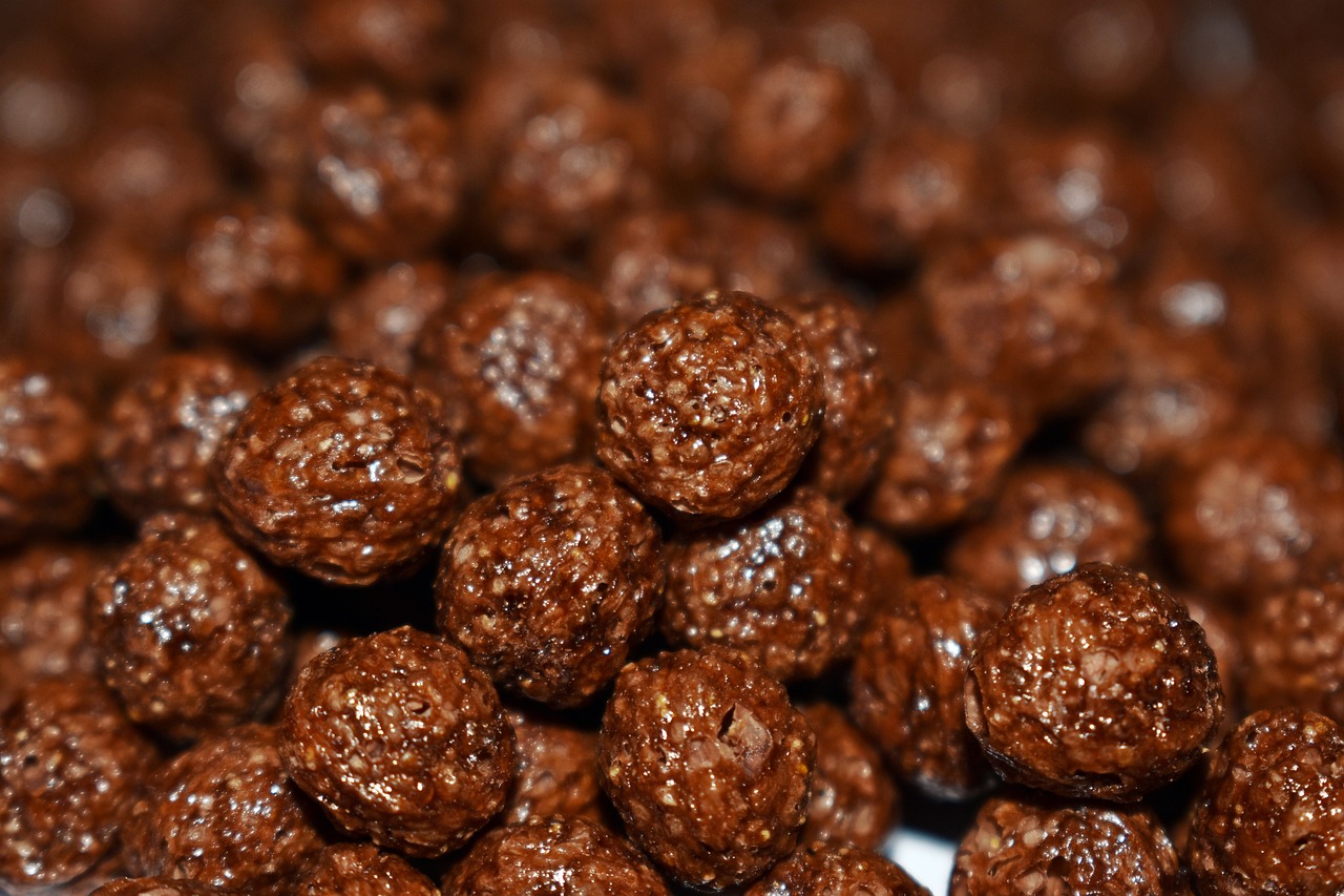 cereal, balls, chocolate-3851291.jpg